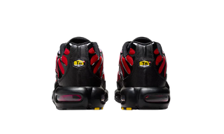 NIKE AIR MAX PLUS Pure Platinum University Red