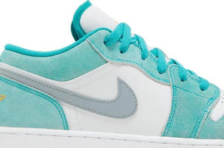 Air Jordan 1 Low New Emerald - SneakCenter