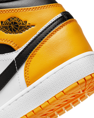 Air Jordan 1 Mid Taxi - SneakCenter