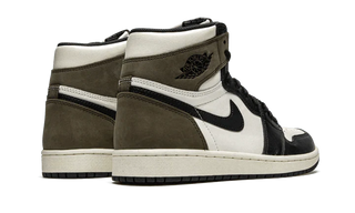 Air Jordan 1 Retro High Dark Mocha - SneakCenter