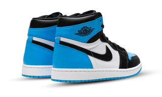 Air Jordan 1 Retro High UNC Toe - SneakCenter