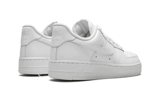 Nike Air Force 1 Low 07 Triple White - SneakCenter